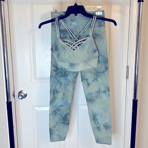 Small (bottoms)/extra small (top) marble print Joy Lab athletic set
